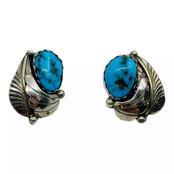 Jewelry - ❌SOLD❌Vintage sterling silver real turquoise earrings. Stunning✌🏽